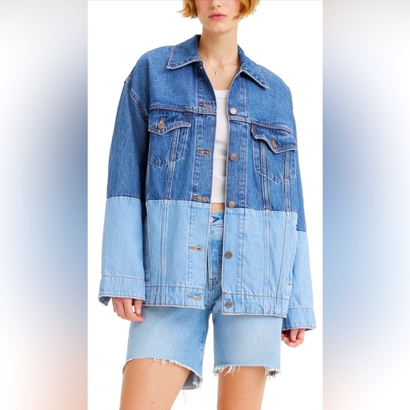 Levi's Jackets & Blazers - Levi’s Baggy Trucker Two-Tone Denim Jacket